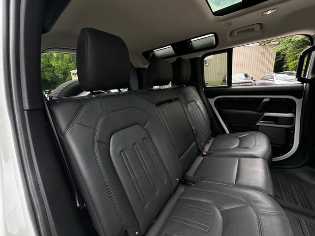 Used 2022 Land Rover Defender 110 S image 40