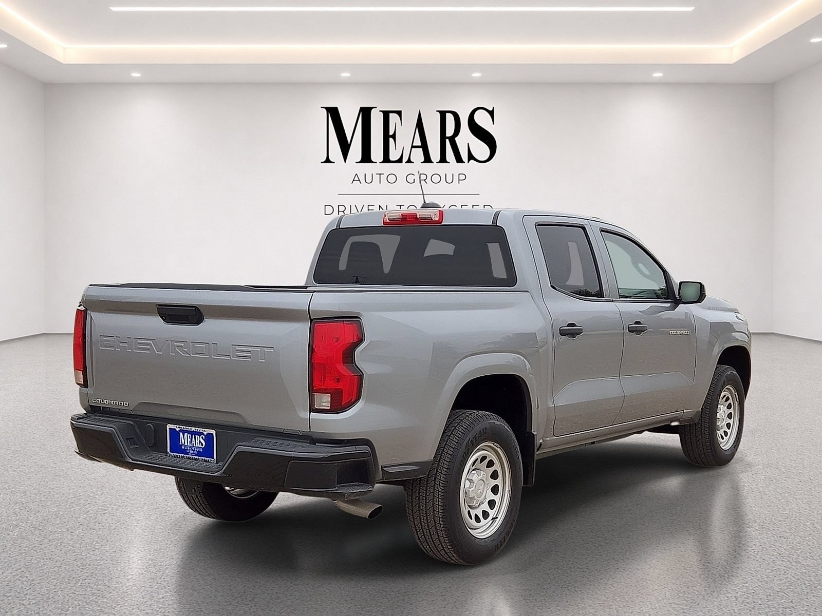 Used 2024 Chevrolet Colorado W/T RWD image 5