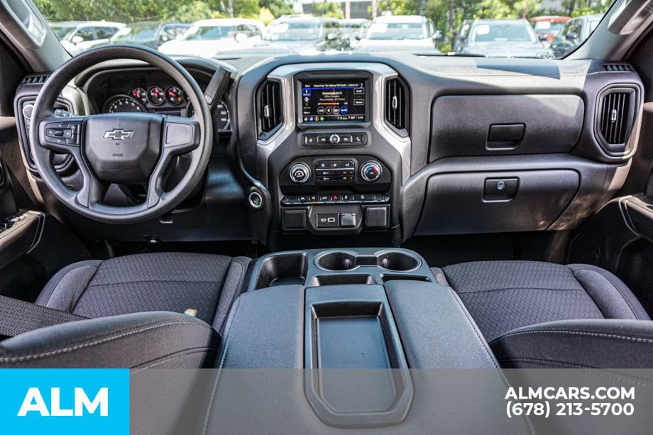 Used 2024 Chevrolet Silverado 1500 Custom Trail Boss w/ Dark Appearance Package AWD/4WD image 24