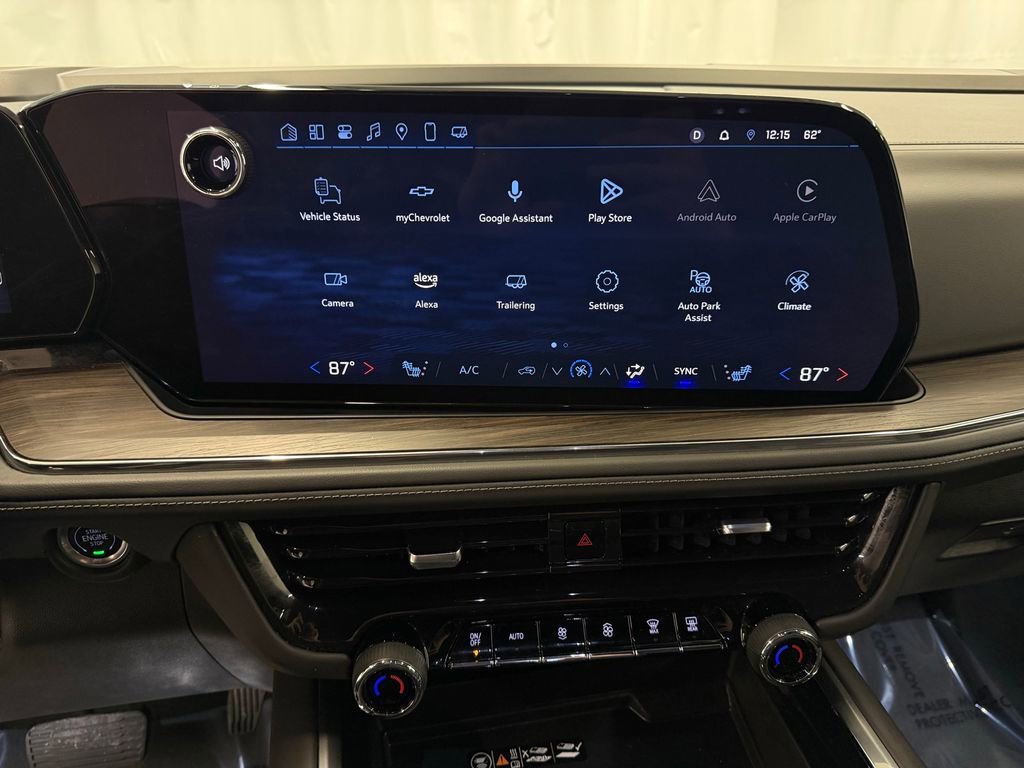 Used 2025 Chevrolet Suburban Z71 image 14