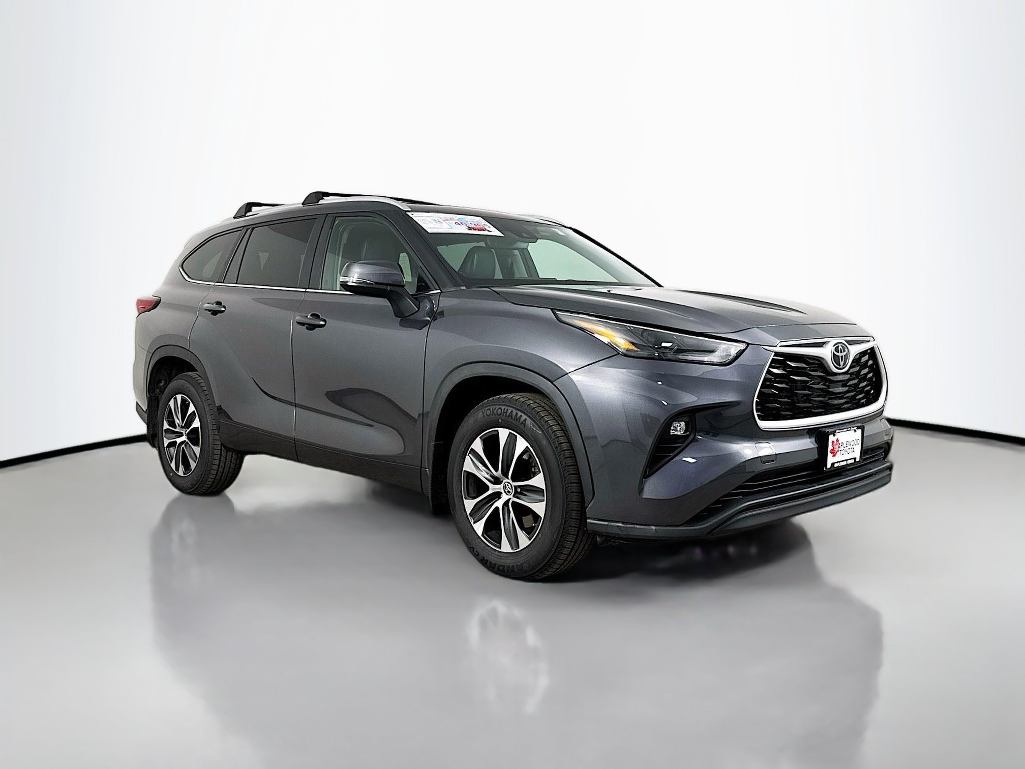 Used 2023 Toyota Highlander XLE AWD/4WD video 1