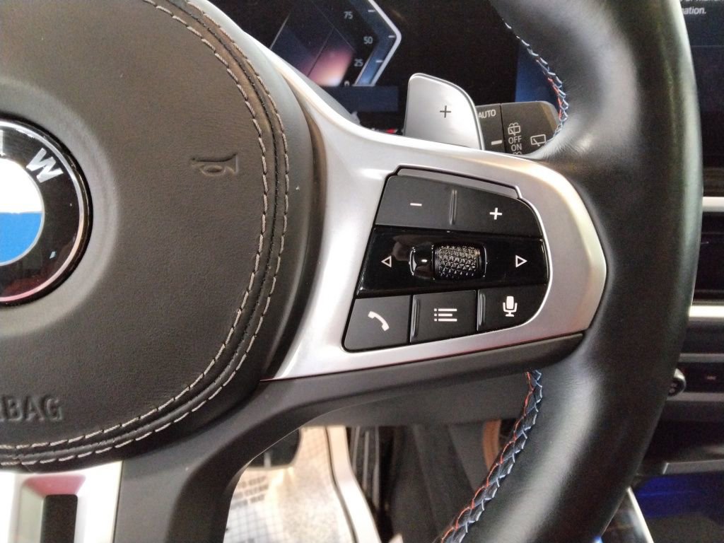 Used 2023 BMW X7 M60i image 14