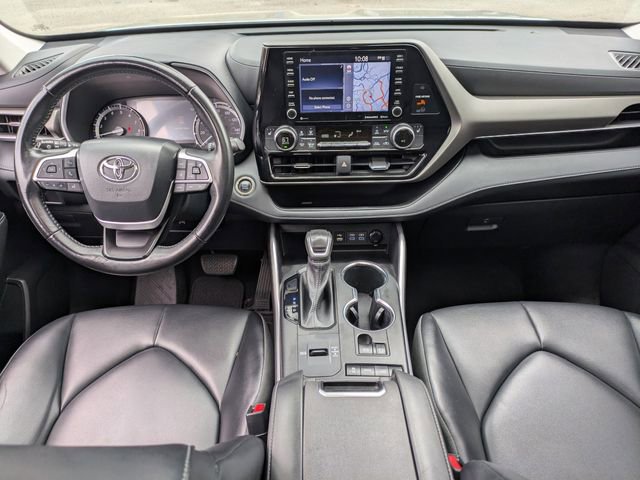 Used 2022 Toyota Highlander XLE image 21