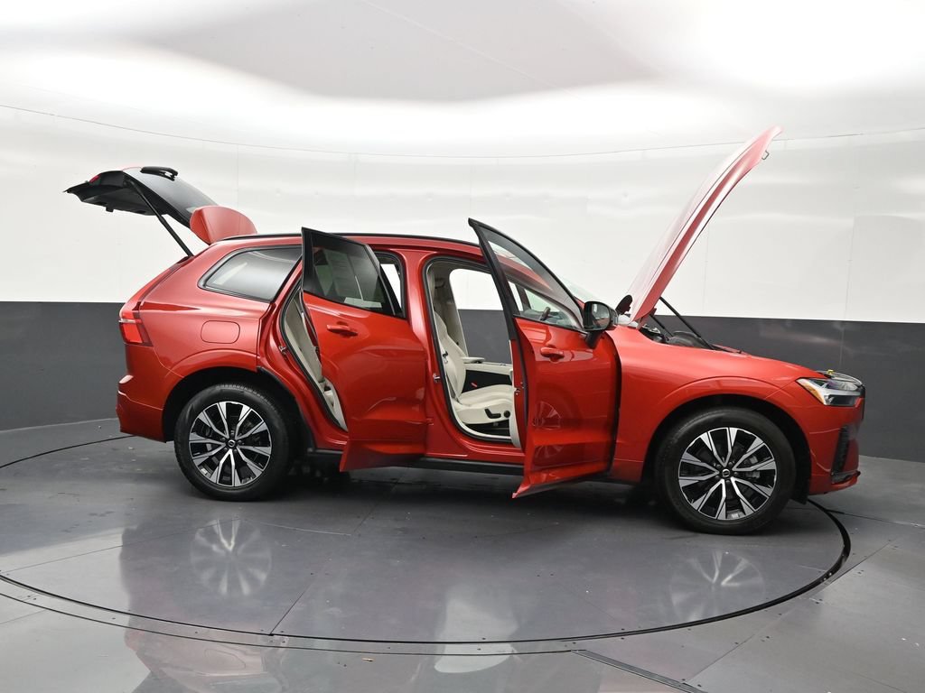 Certified 2024 Volvo XC60 B5 Core AWD/4WD image 34
