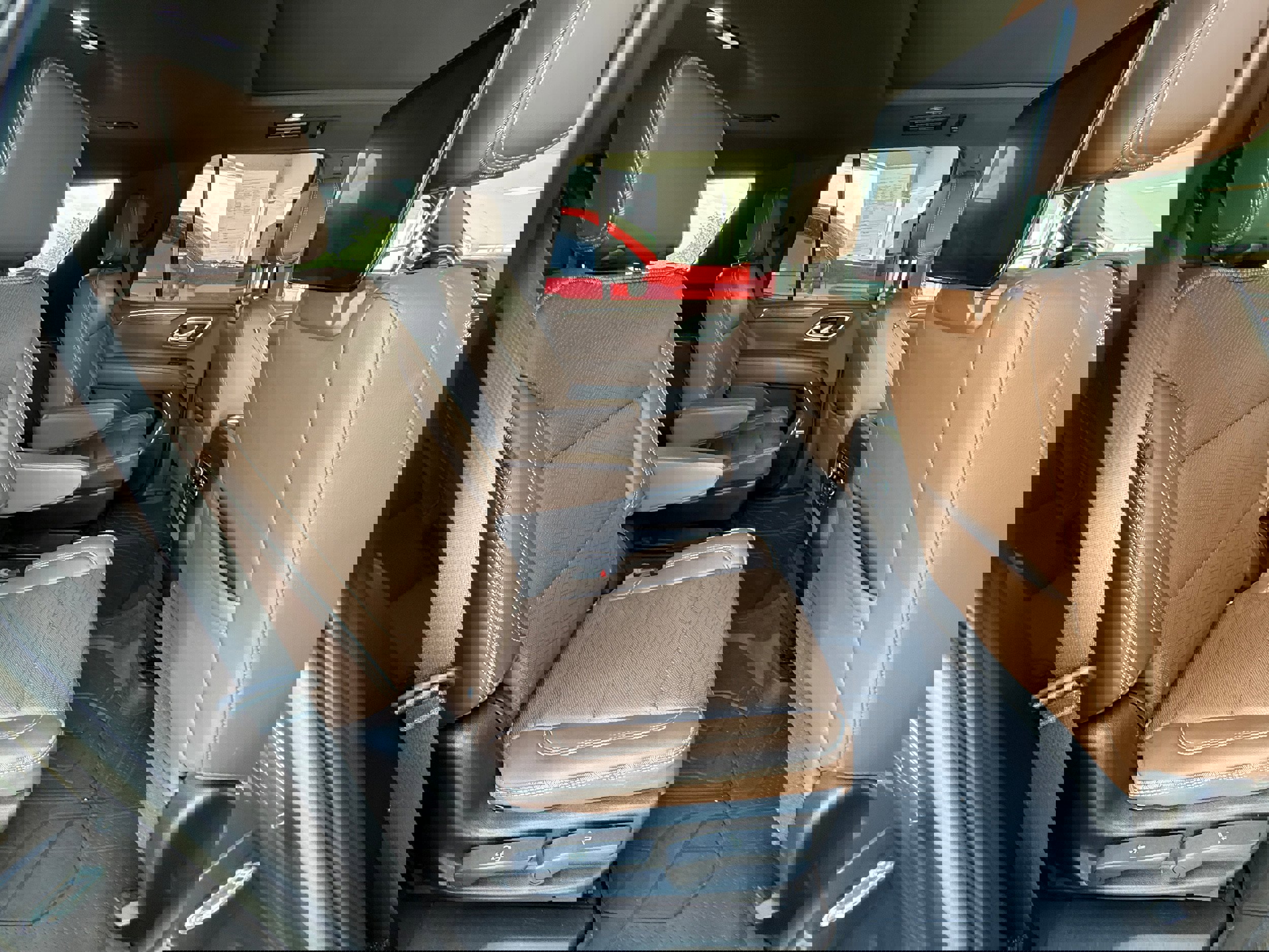 Used 2021 Chevrolet Tahoe High Country w/ Premium Package image 22