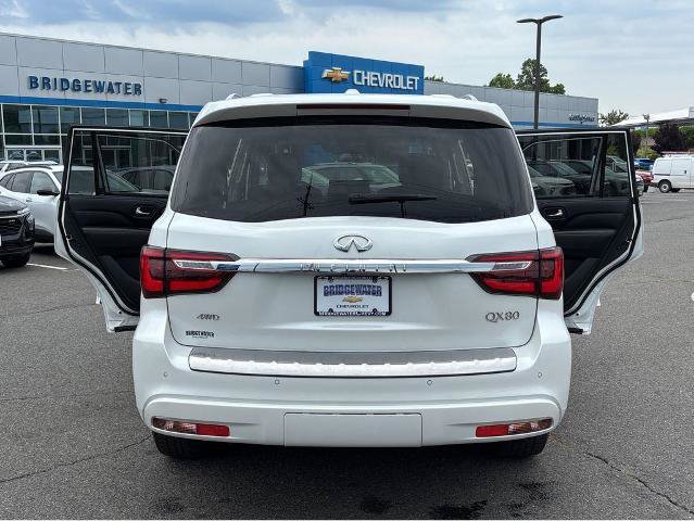 Used 2023 INFINITI QX80 Luxe w/ All-Season Package AWD/4WD image 12