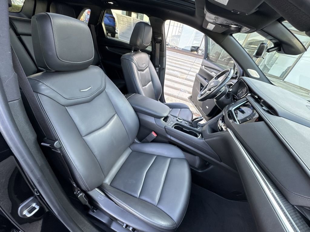 Certified 2023 Cadillac XT5 Sportv w/ Technology Package image 29