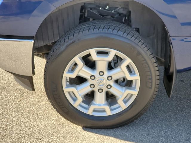 Used 2017 Nissan Titan SV image 9