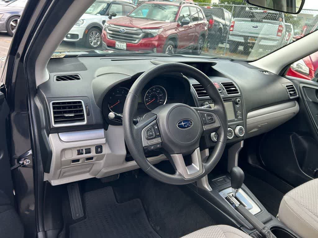 Used 2018 Subaru Forester 2.5i w/ Alloy Wheel Package AWD/4WD image 2