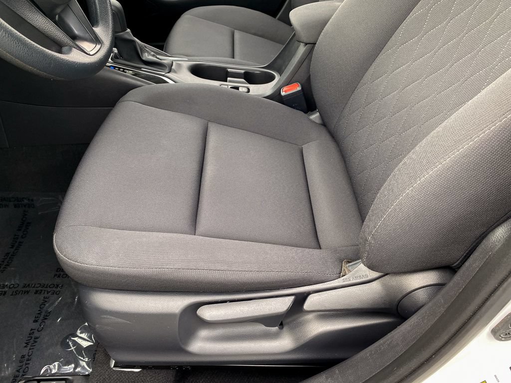 Used 2025 Toyota Corolla LE FWD image 19