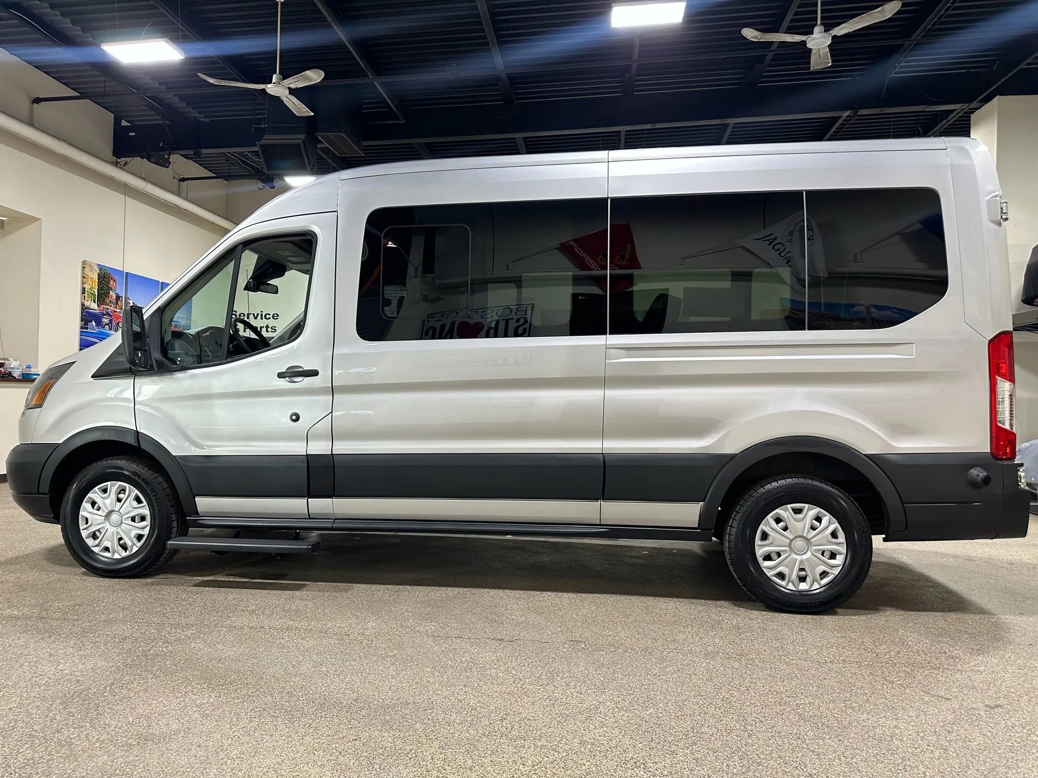 Used 2015 Ford Transit 250 148 Medium Roof RWD image 15