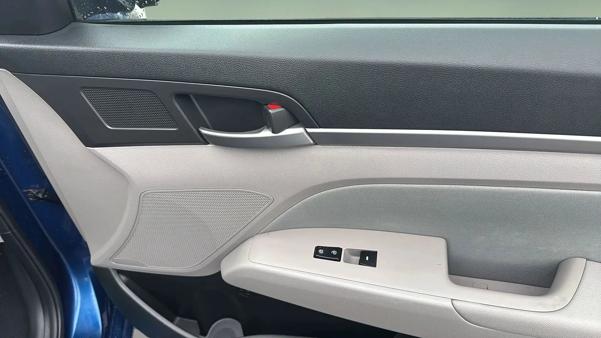 Used 2017 Hyundai Elantra SE image 15