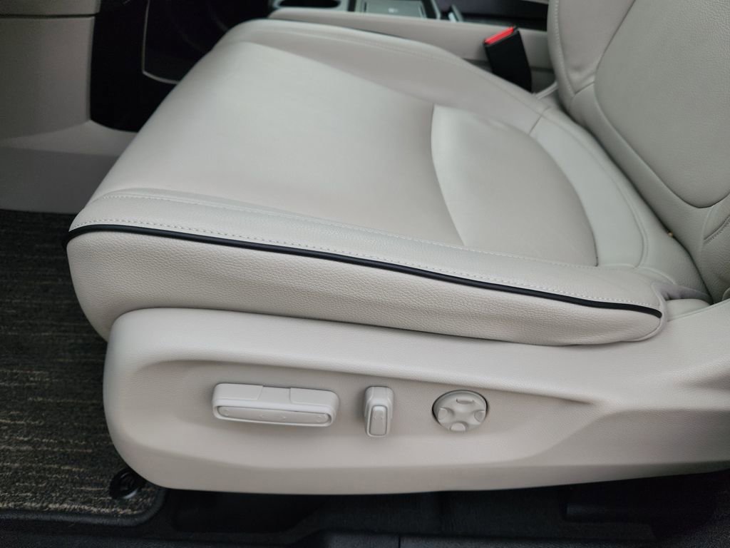 Used 2025 Honda Odyssey Touring image 29
