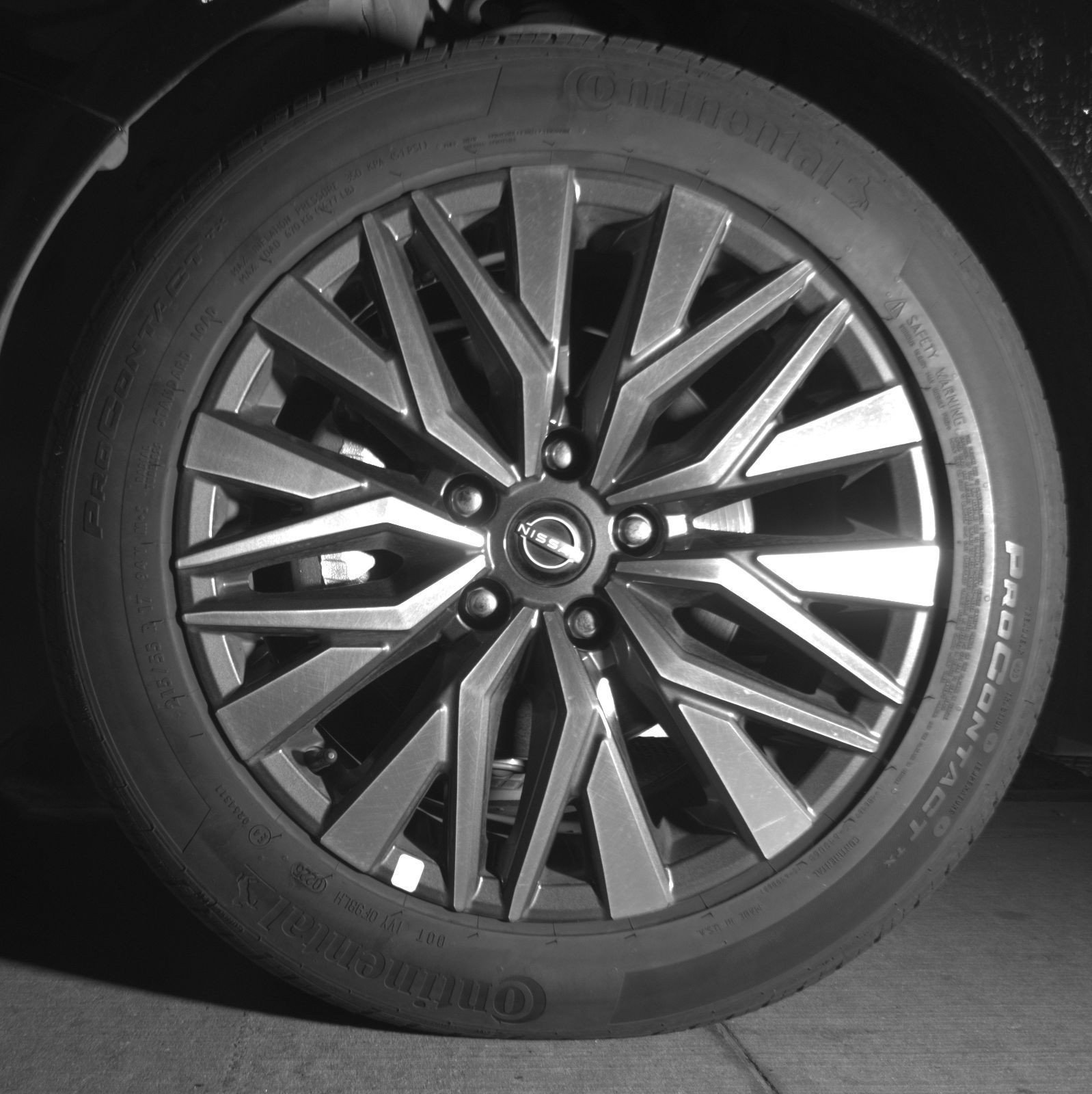 Used 2025 Nissan Altima 2.5 SV FWD image 12