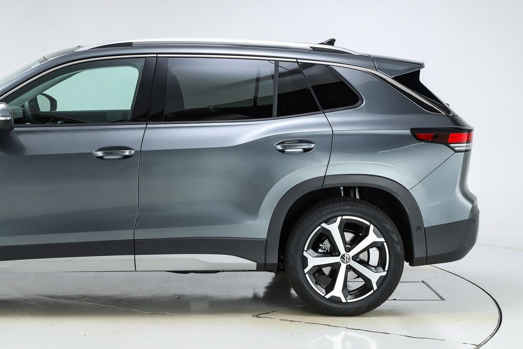 New 2026 Volkswagen Tiguan SE image 4