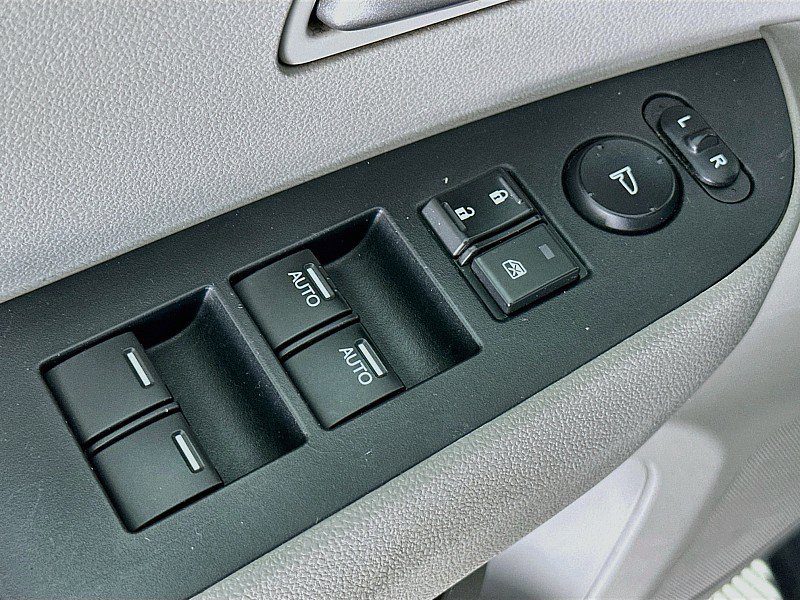 Used 2011 Honda Odyssey EX image 17
