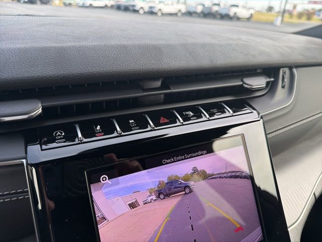 New 2025 Jeep Grand Cherokee Altitude RWD image 18