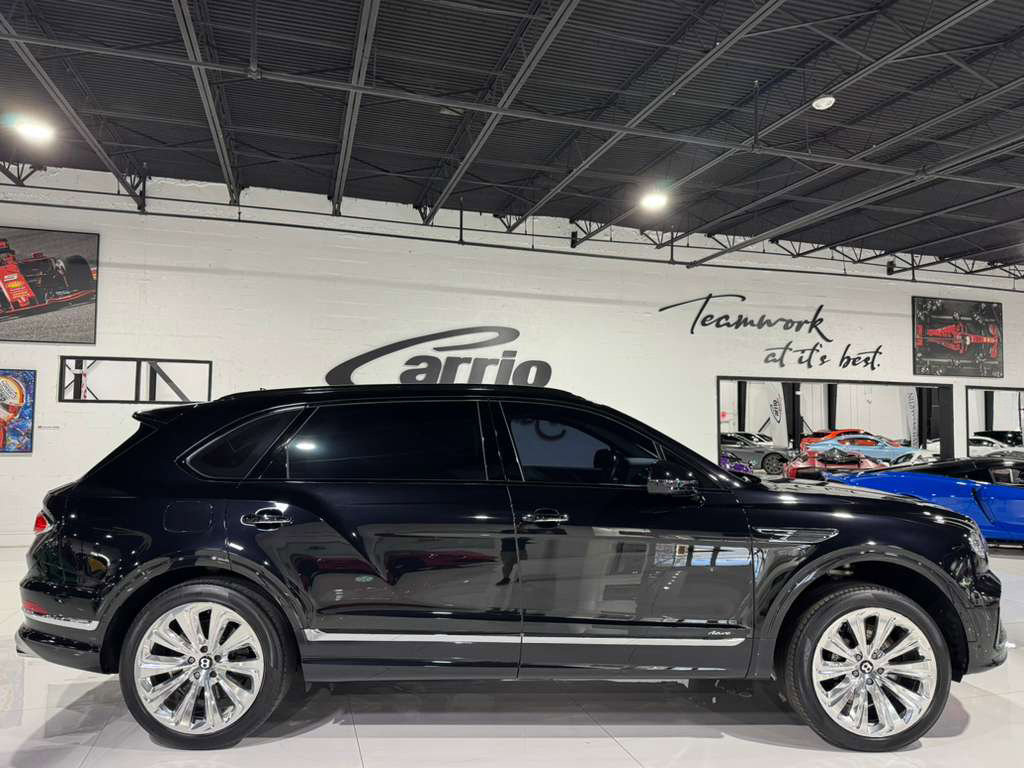 Used 2023 Bentley Bentayga Extended Wheelbase image 8