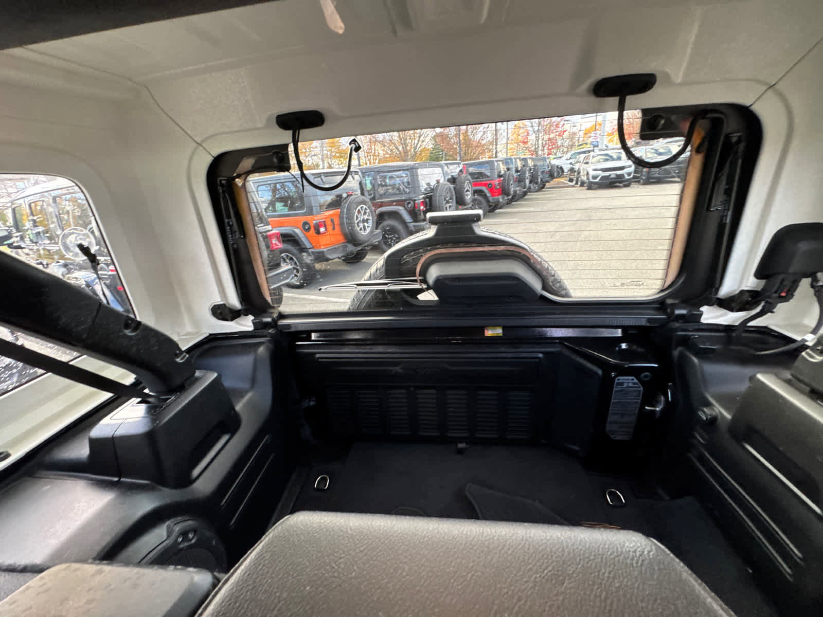 Used 2022 Jeep Wrangler Unlimited Sahara w/ Cold Weather Group image 35