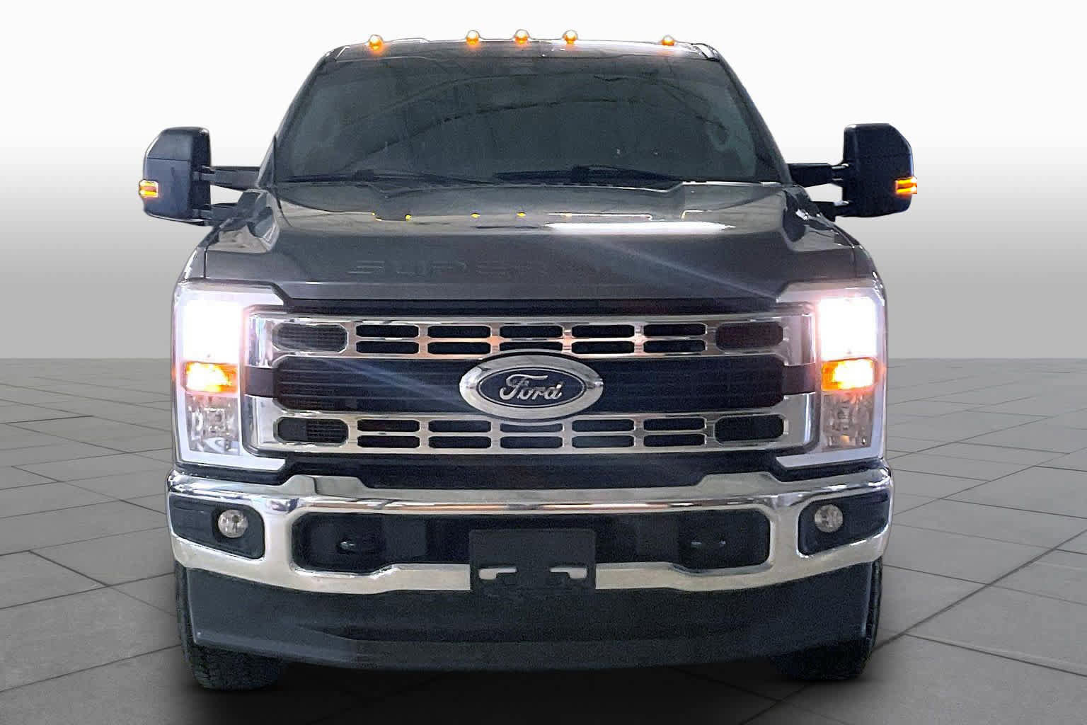 Used 2024 Ford F250 XLT AWD/4WD image 3