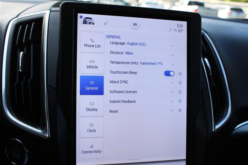 Used 2022 Ford Edge Titanium w/ Equipment Group 301A image 22