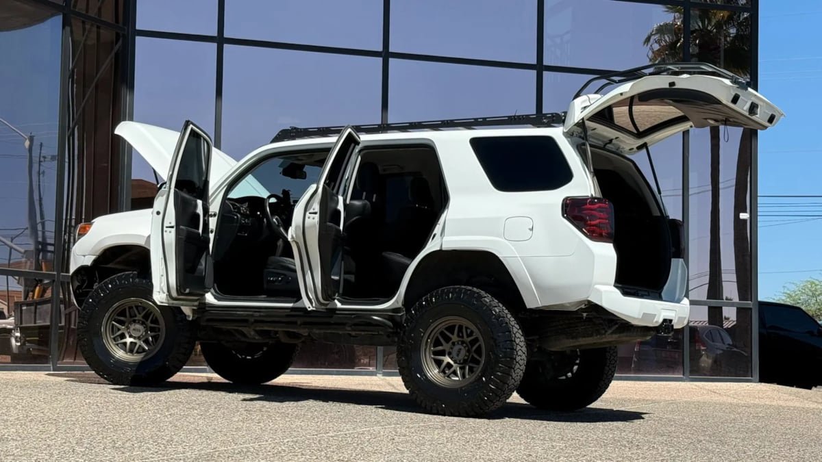 Used 2023 Toyota 4Runner SR5 Premium AWD/4WD image 33