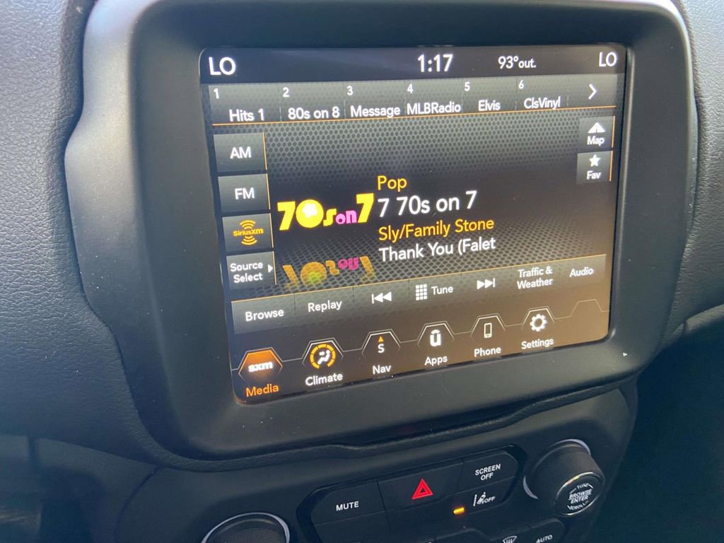 Used 2023 Jeep Renegade Latitude AWD/4WD image 26