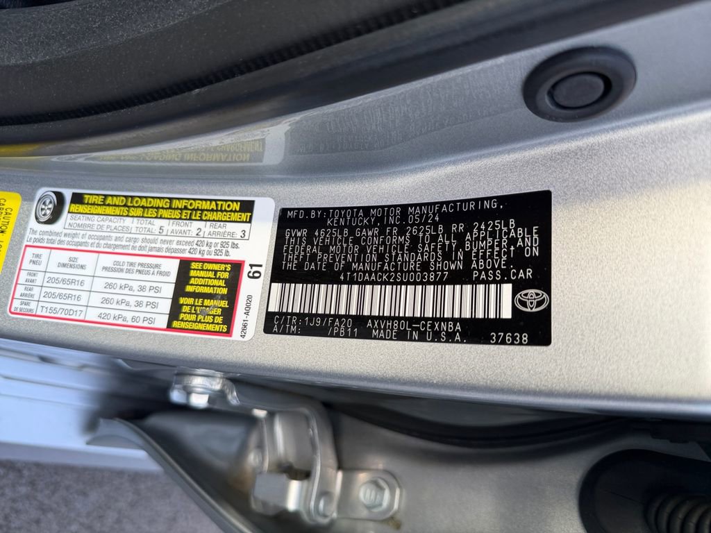 Used 2025 Toyota Camry LE FWD image 30
