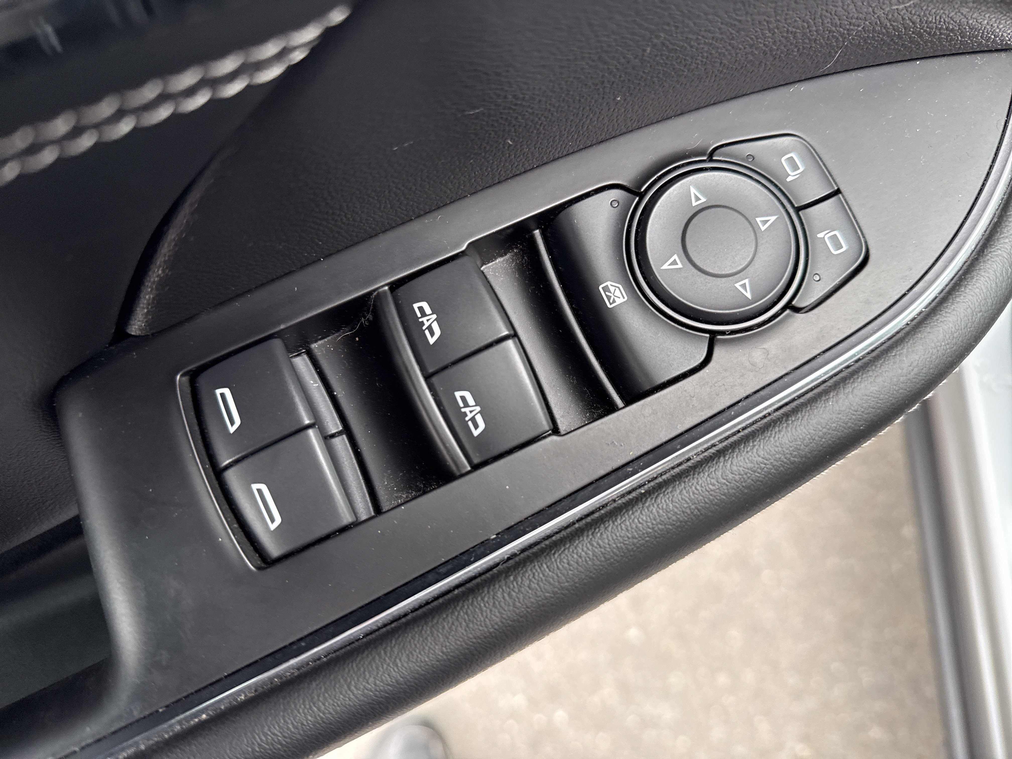 Used 2023 Buick Envision Preferred w/ Sport Touring Package AWD/4WD image 16
