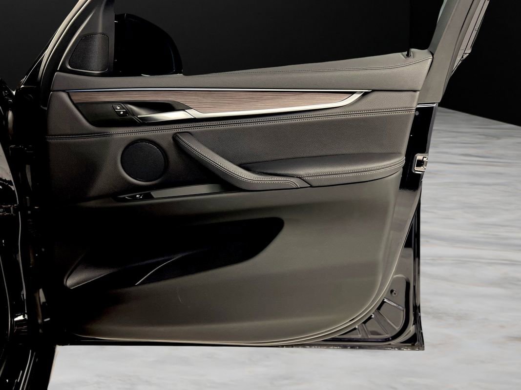 Used 2019 BMW X6 xDrive35i w/ M Sport Package image 43