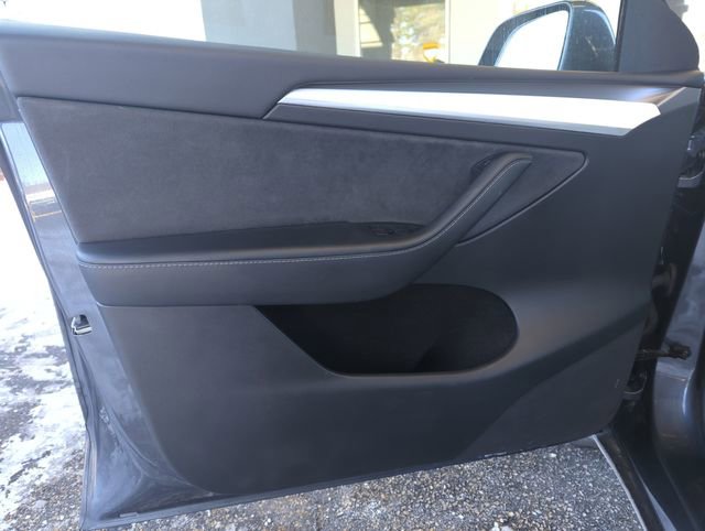 Used 2023 Tesla Model Y Long Range image 12