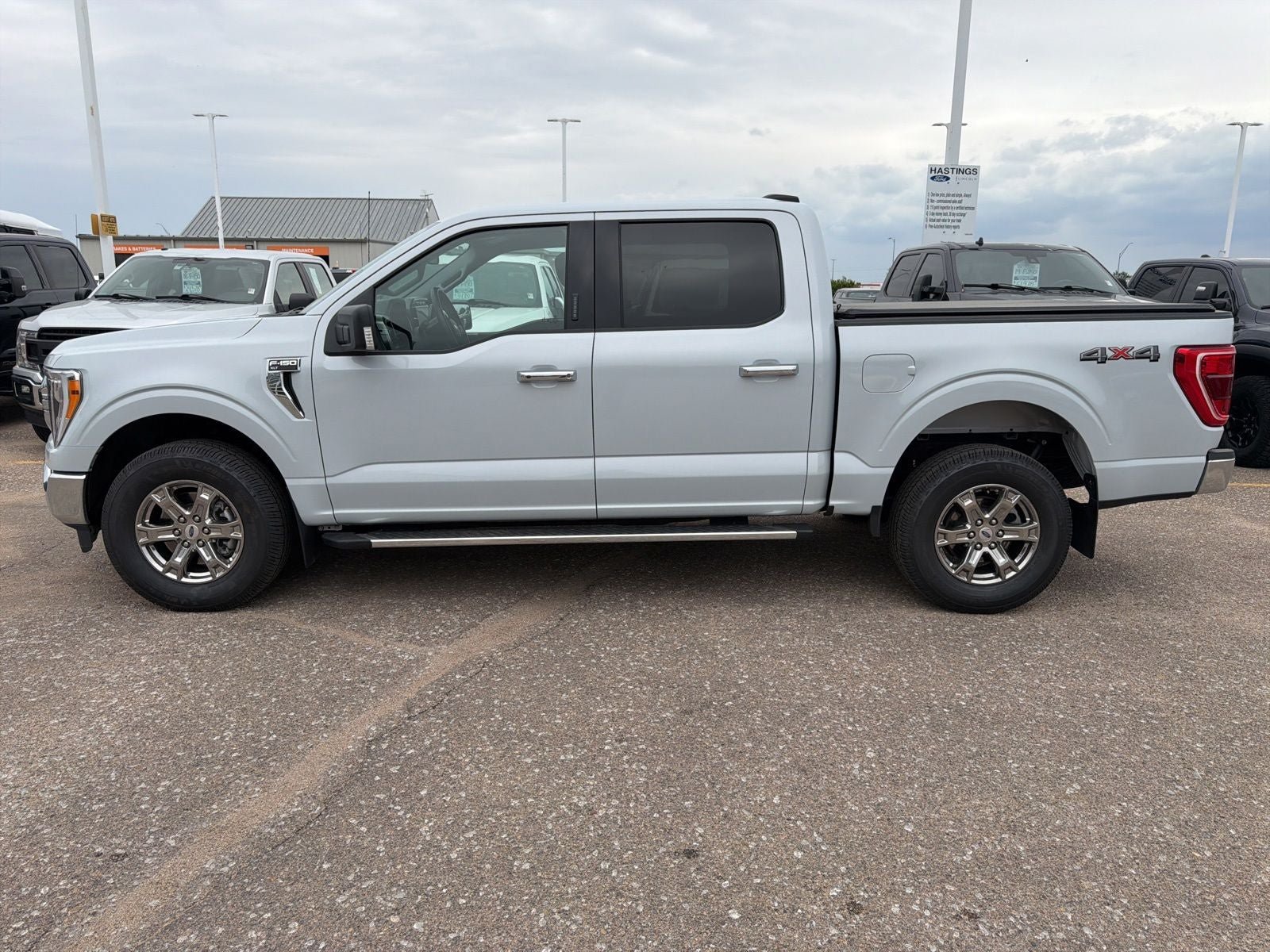 Used 2022 Ford F150 XLT w/ Equipment Group 302A High AWD/4WD image 6