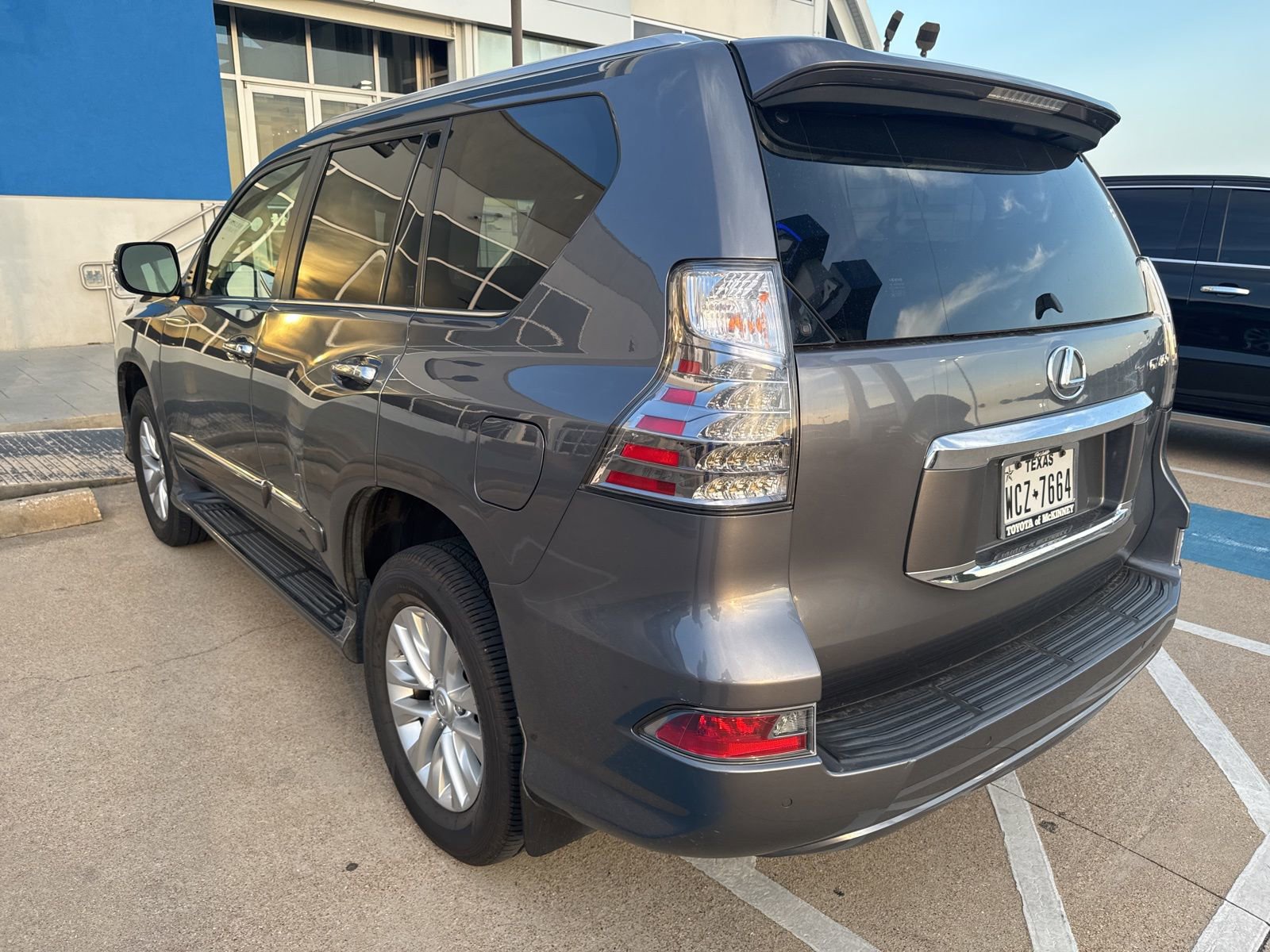 Used 2019 Lexus GX 460 Premium image 5