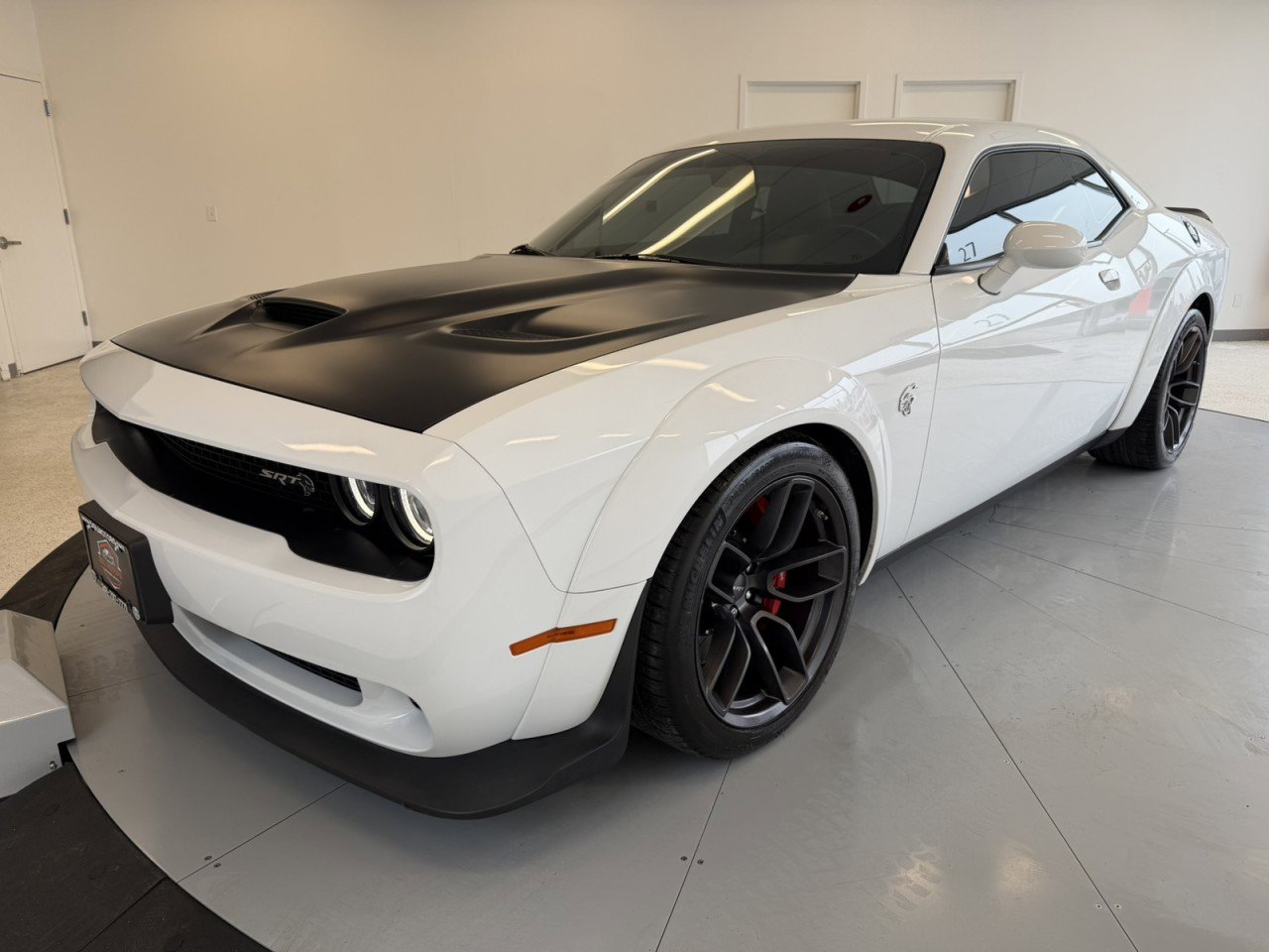 Used 2018 Dodge Challenger SRT Hellcat image 3