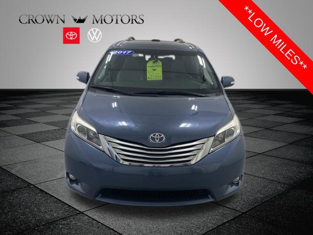 Used 2017 Toyota Sienna Limited Premium AWD/4WD image 2
