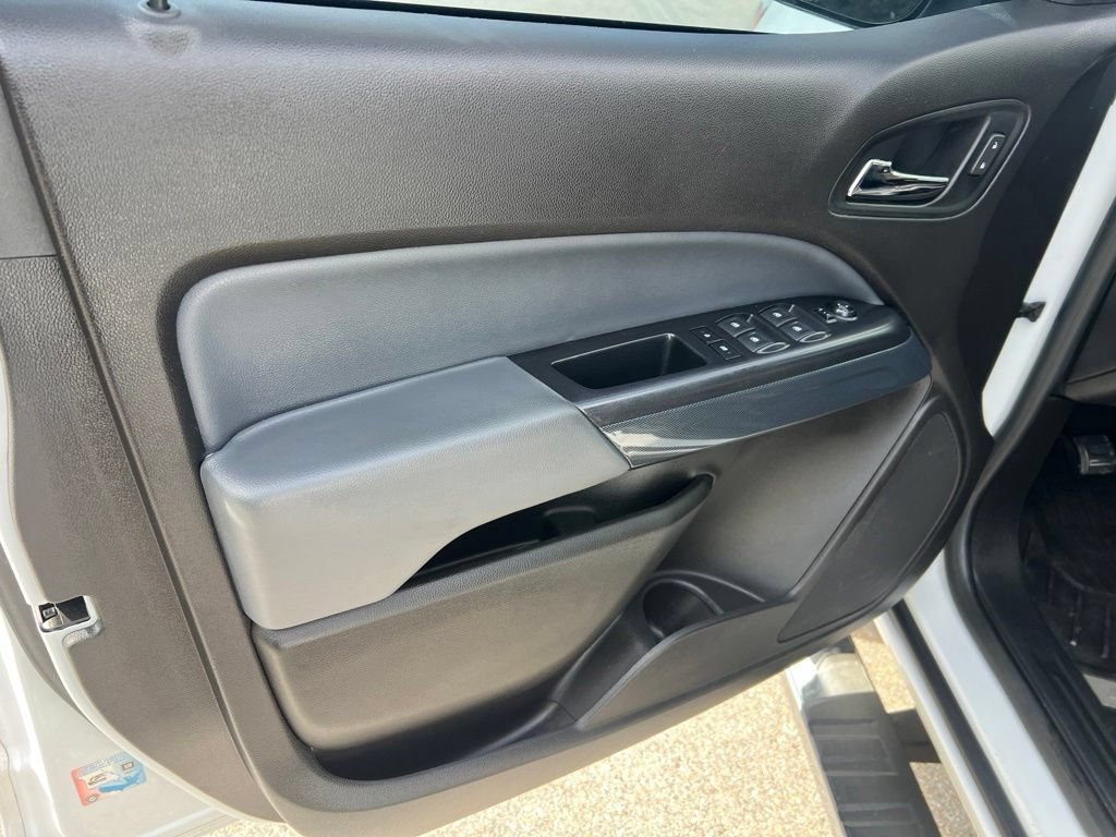 Used 2021 Chevrolet Colorado Z71 w/ Safety Package AWD/4WD image 21