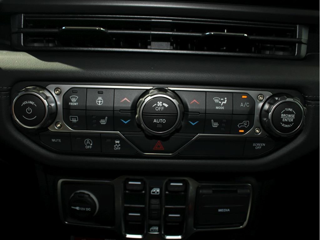 New 2025 Jeep Wrangler Unlimited Rubicon image 19