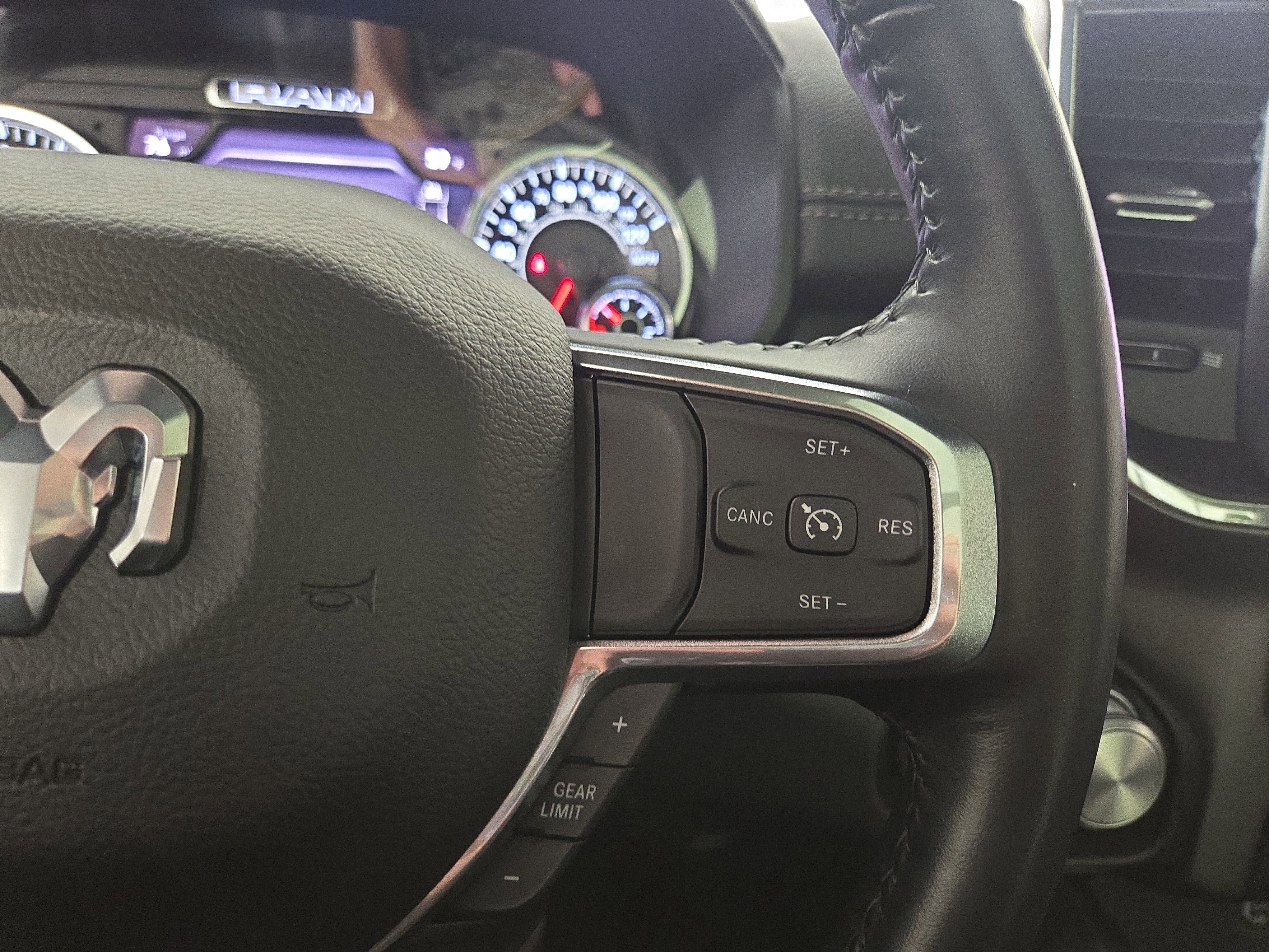 Used 2022 RAM 1500 Laramie w/ Sport Appearance Package image 17