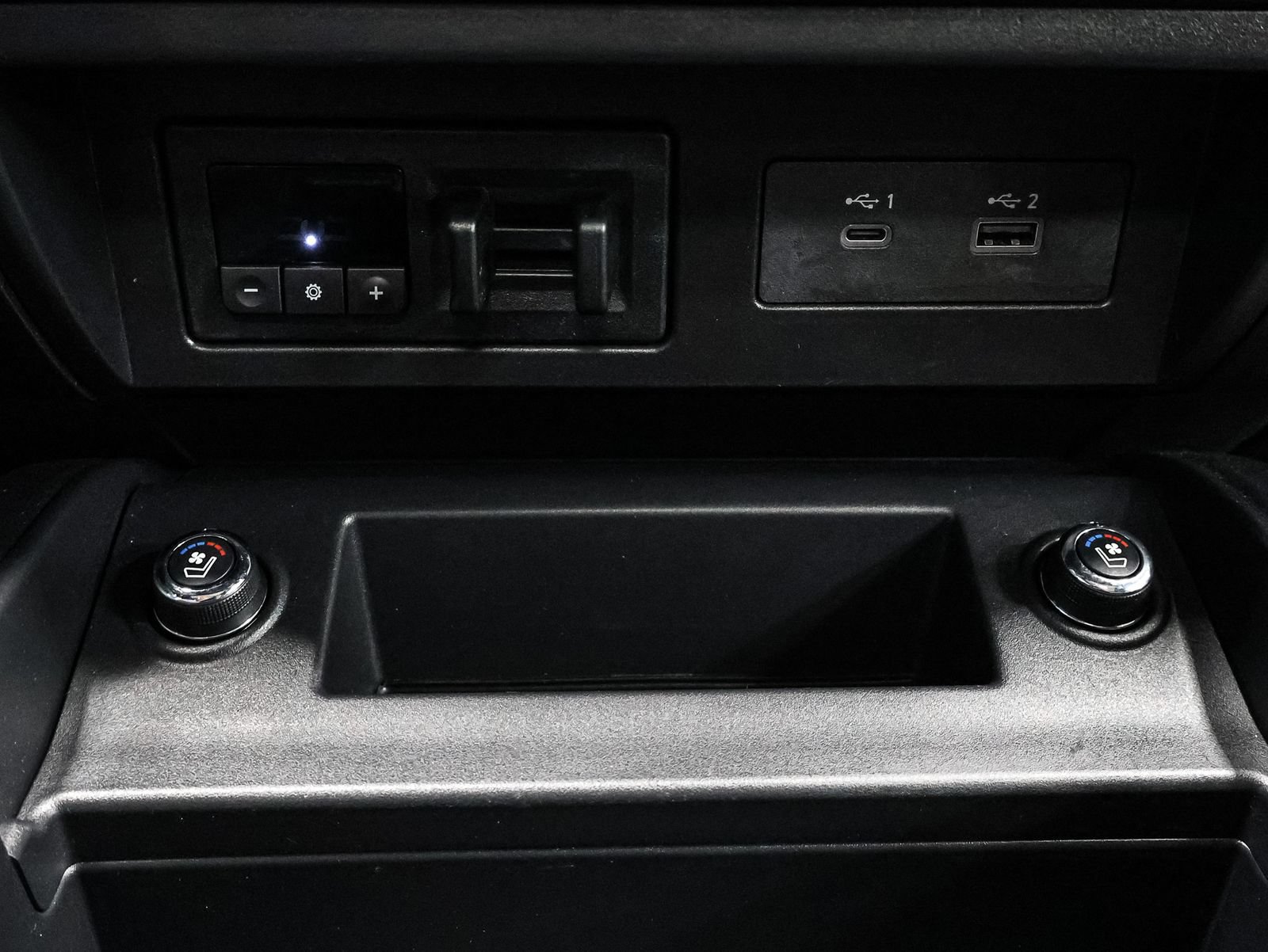Used 2021 Nissan Titan PRO-4X w/ Pro-4x Convenience Package AWD/4WD image 27