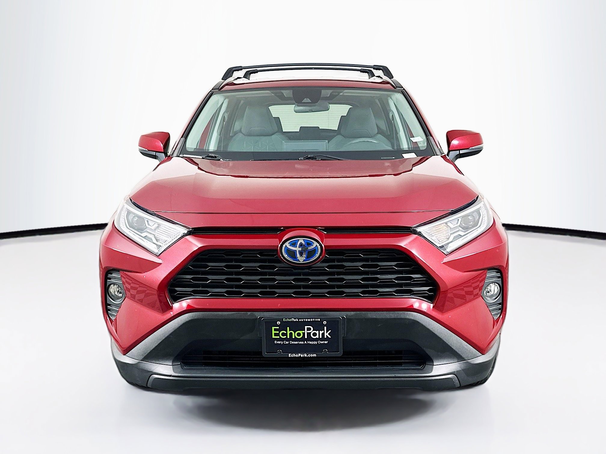 Used 2021 Toyota RAV4 XLE AWD/4WD image 2