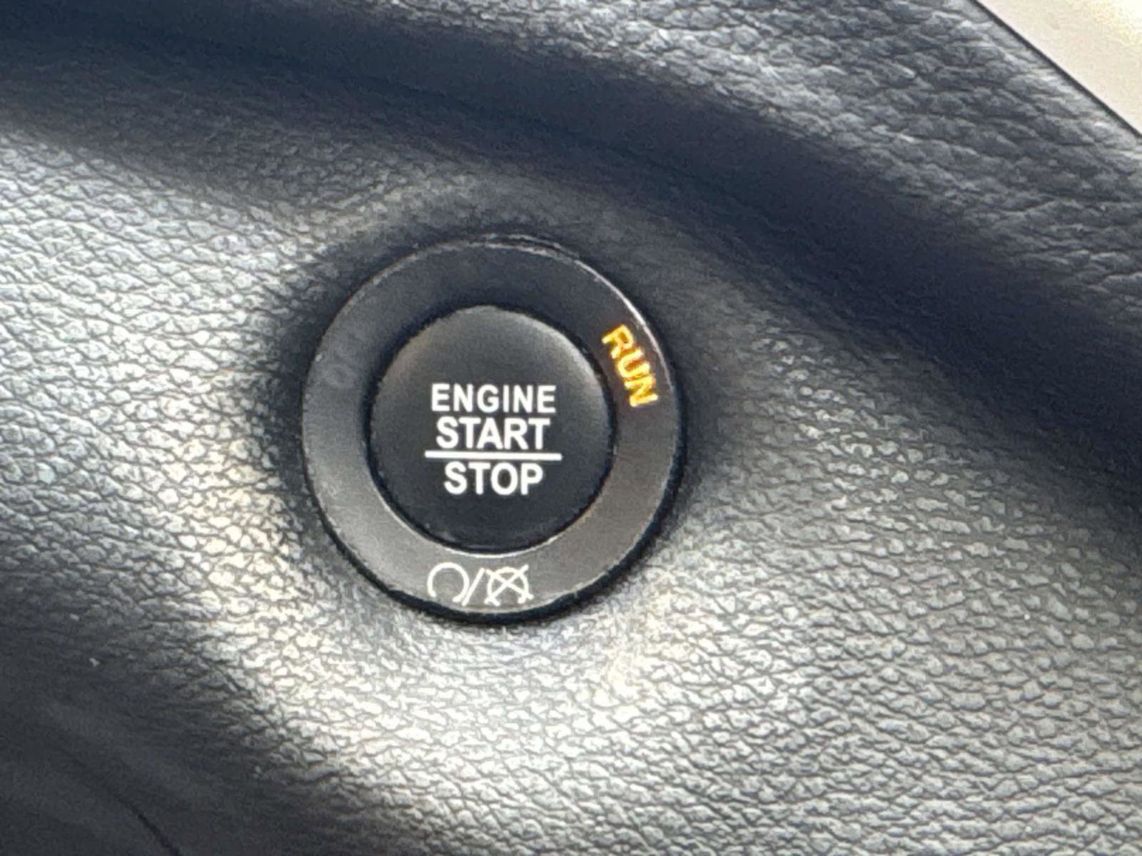 Used 2017 Jeep Cherokee Trailhawk image 25