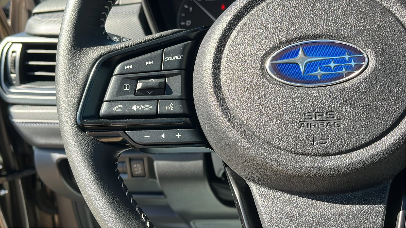 Certified 2025 Subaru Forester Premium AWD/4WD image 13