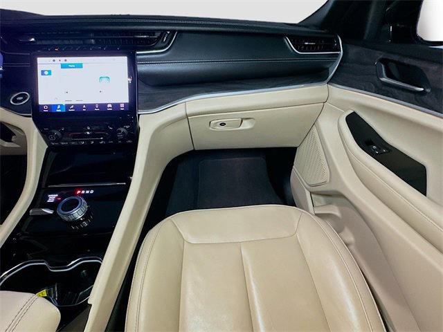 Used 2023 Jeep Grand Cherokee L Limited image 33