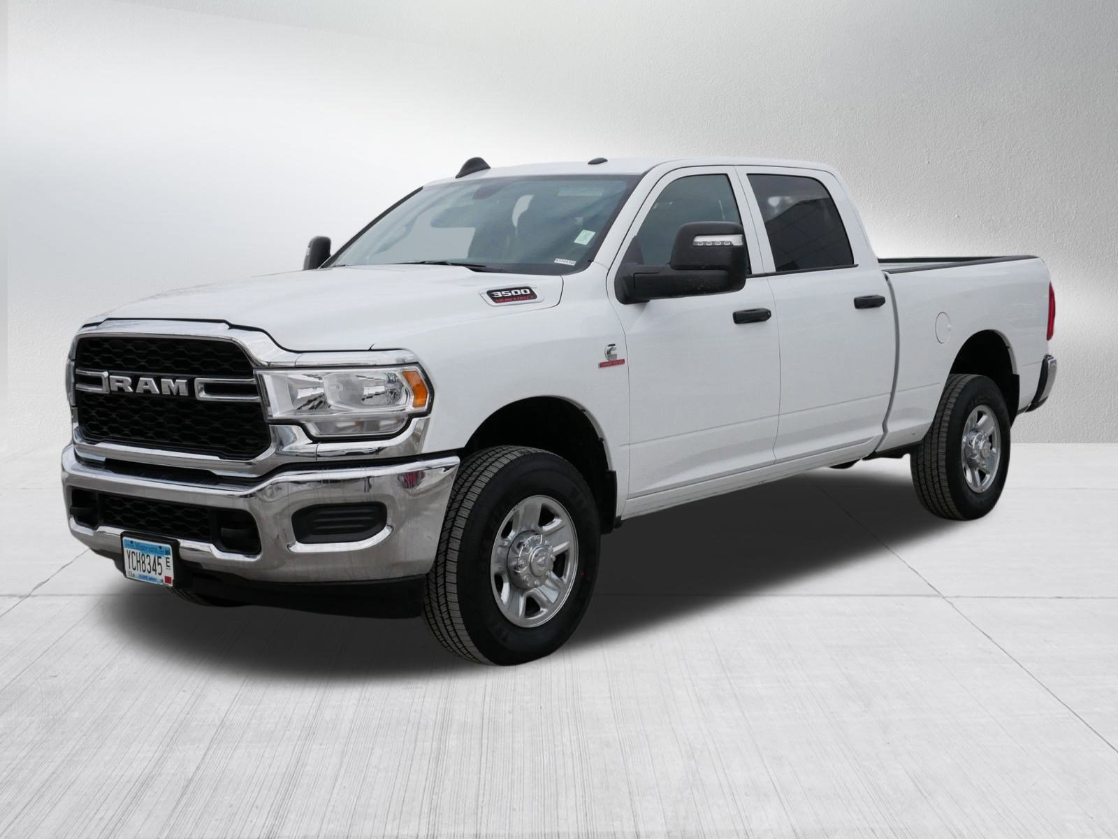 Used 2024 RAM 3500 Tradesman w/ Chrome Appearance Group image 3