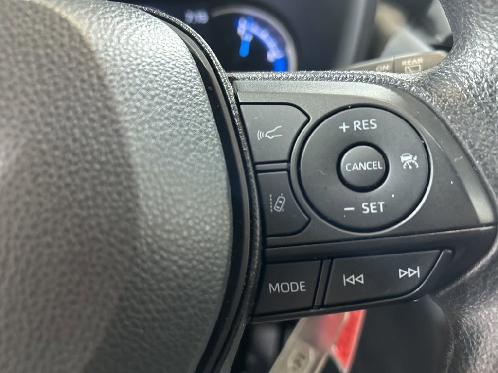 Used 2025 Toyota RAV4 LE image 25