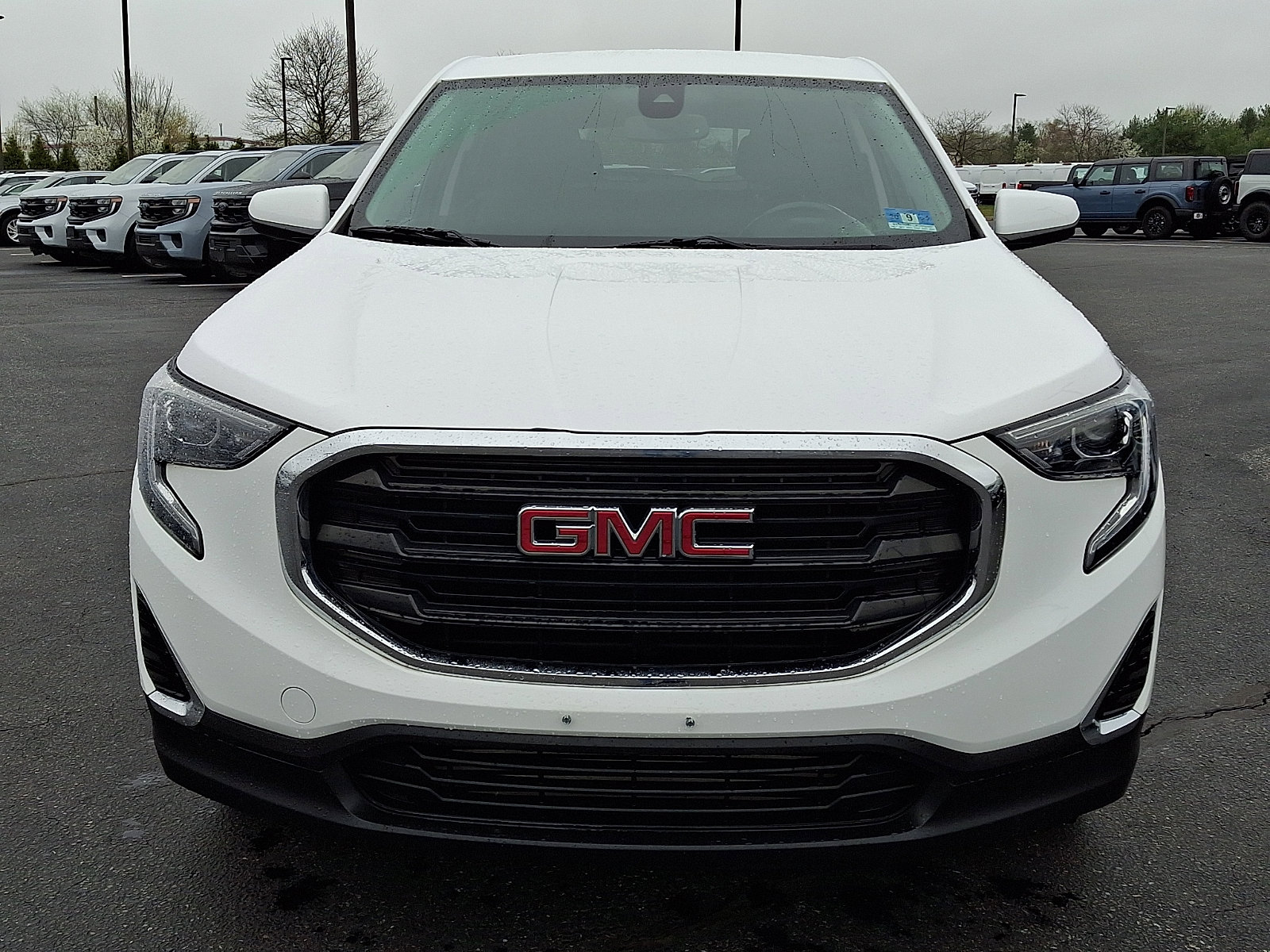Used 2020 GMC Terrain SLE image 2