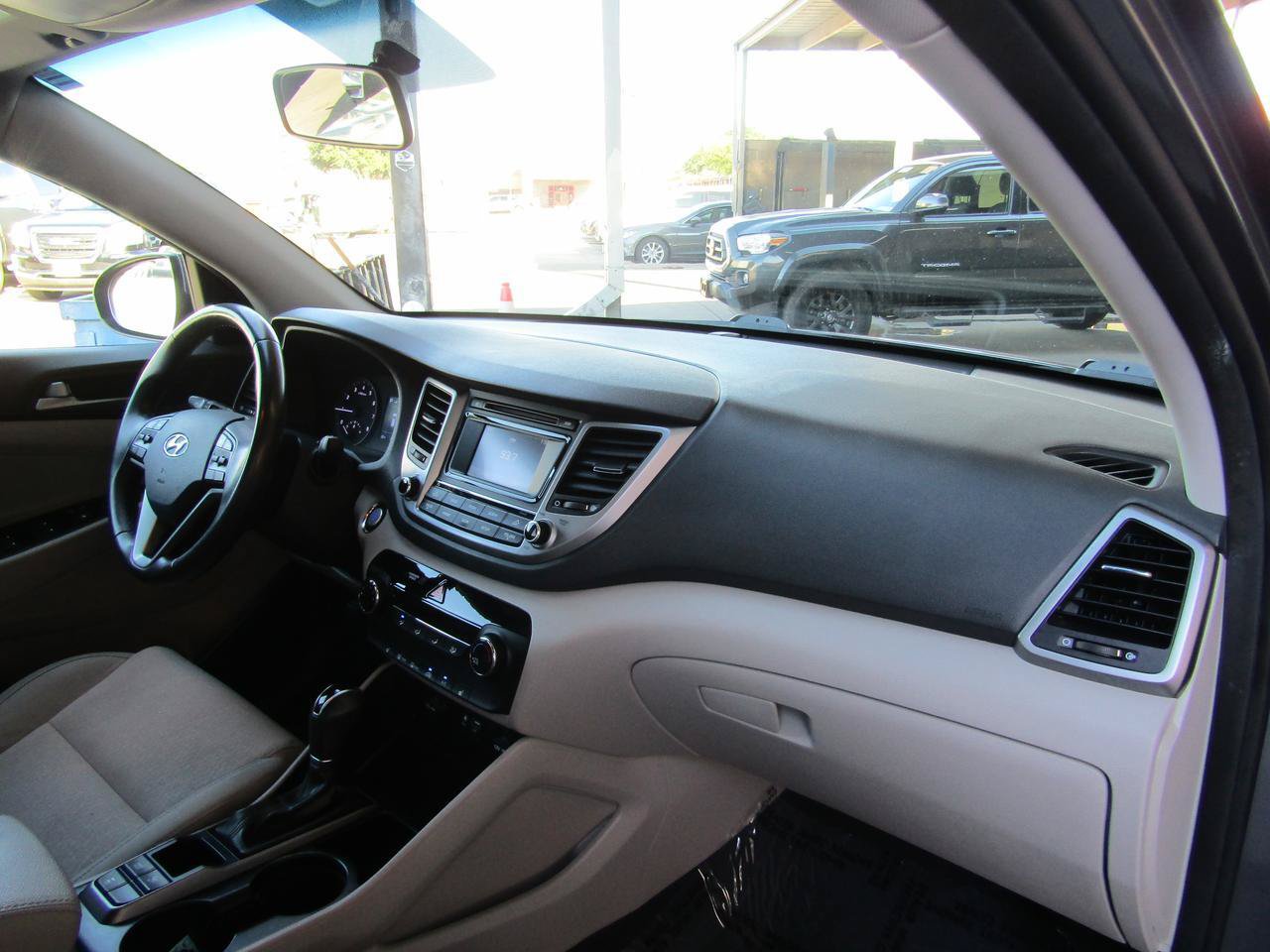 Used 2017 Hyundai Tucson Sport AWD/4WD image 10