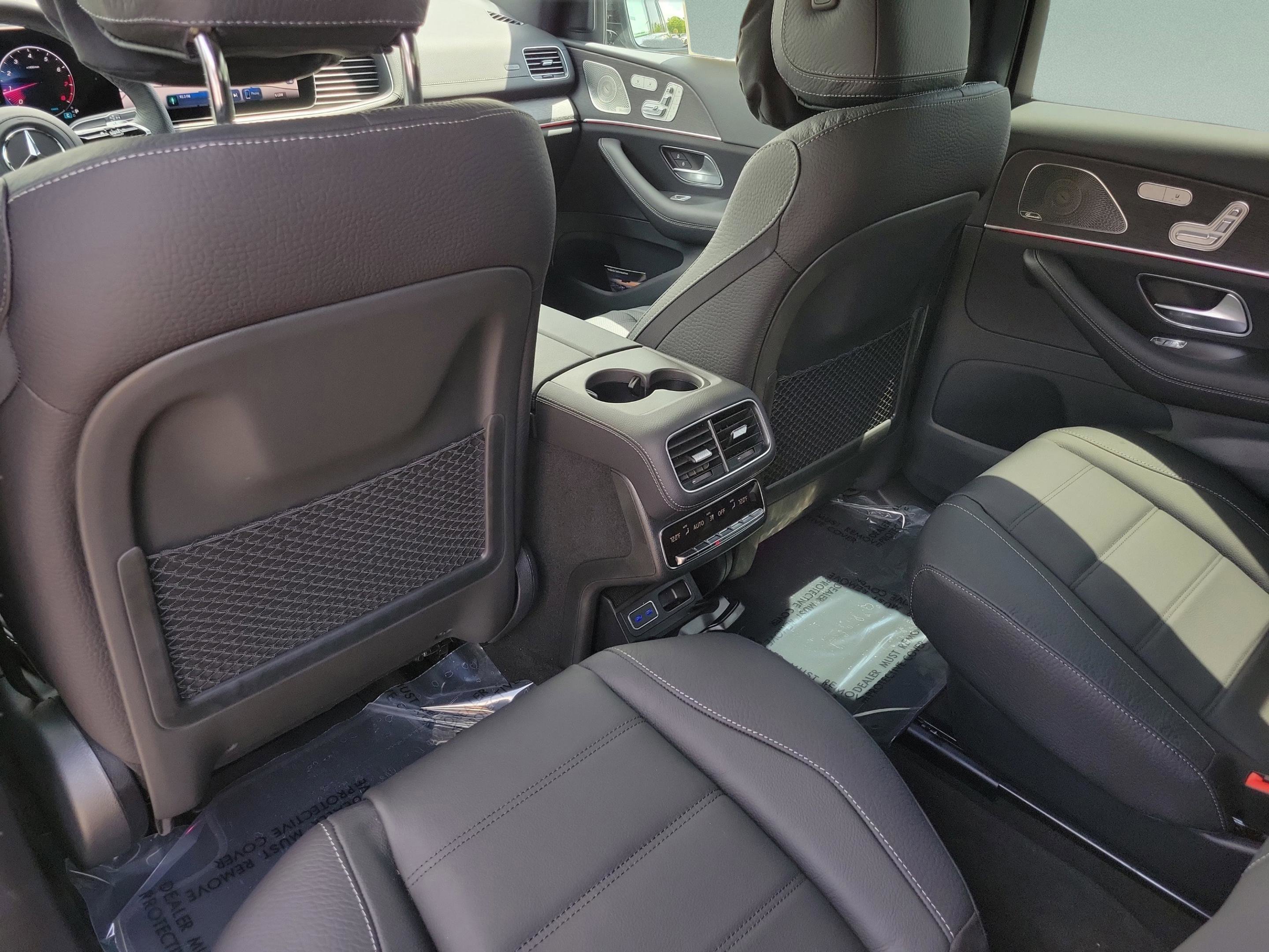 New 2026 Mercedes-Benz GLS 580 4MATIC image 11