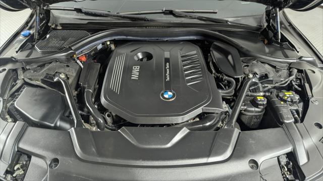 Used 2017 BMW 740i RWD image 33
