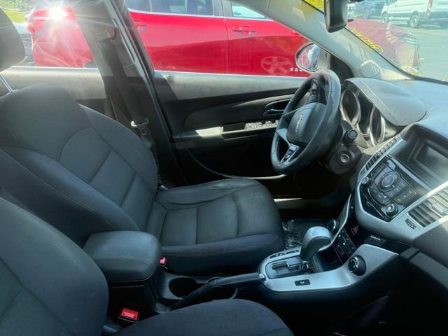 Used 2015 Chevrolet Cruze LT FWD image 4